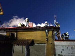 Read more about the article W Drzonowie płonął dom. Straty są duże