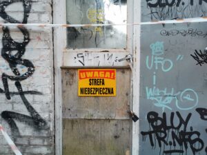 Read more about the article Wracamy do tematu ruin w centrum Kołobrzegu. Rozwiązanie problemu może trochę potrwać