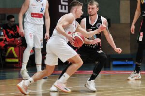 Read more about the article Koszykarska Kotwica wita na pokładzie kolejnych zawodników na sezon 2021/2022