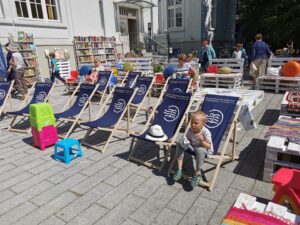 Read more about the article Kolorowe wakacje z biblioteką dla dzieci. Wstęp wolny