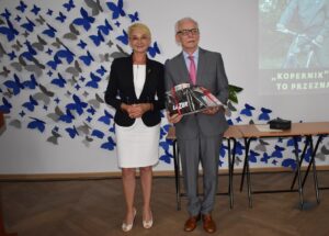 Read more about the article Józef Skorupiński, wieloletni nauczyciel i dyrektor „Kopernika”, odchodzi na emeryturę