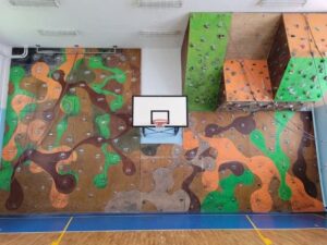 Read more about the article Modernizacja ścianki wspinaczkowej w „Ekonomie”