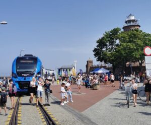 Read more about the article Błękitną hybrydę można było dziś podziwiać w porcie pasażerskim