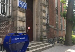 Read more about the article Policyjne serce przed kołobrzeską komendą. Zbieramy na chore dzieci!