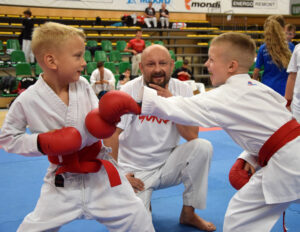 Read more about the article Młodzi karatecy z klubu Morote trenowali z najlepszymi na świecie