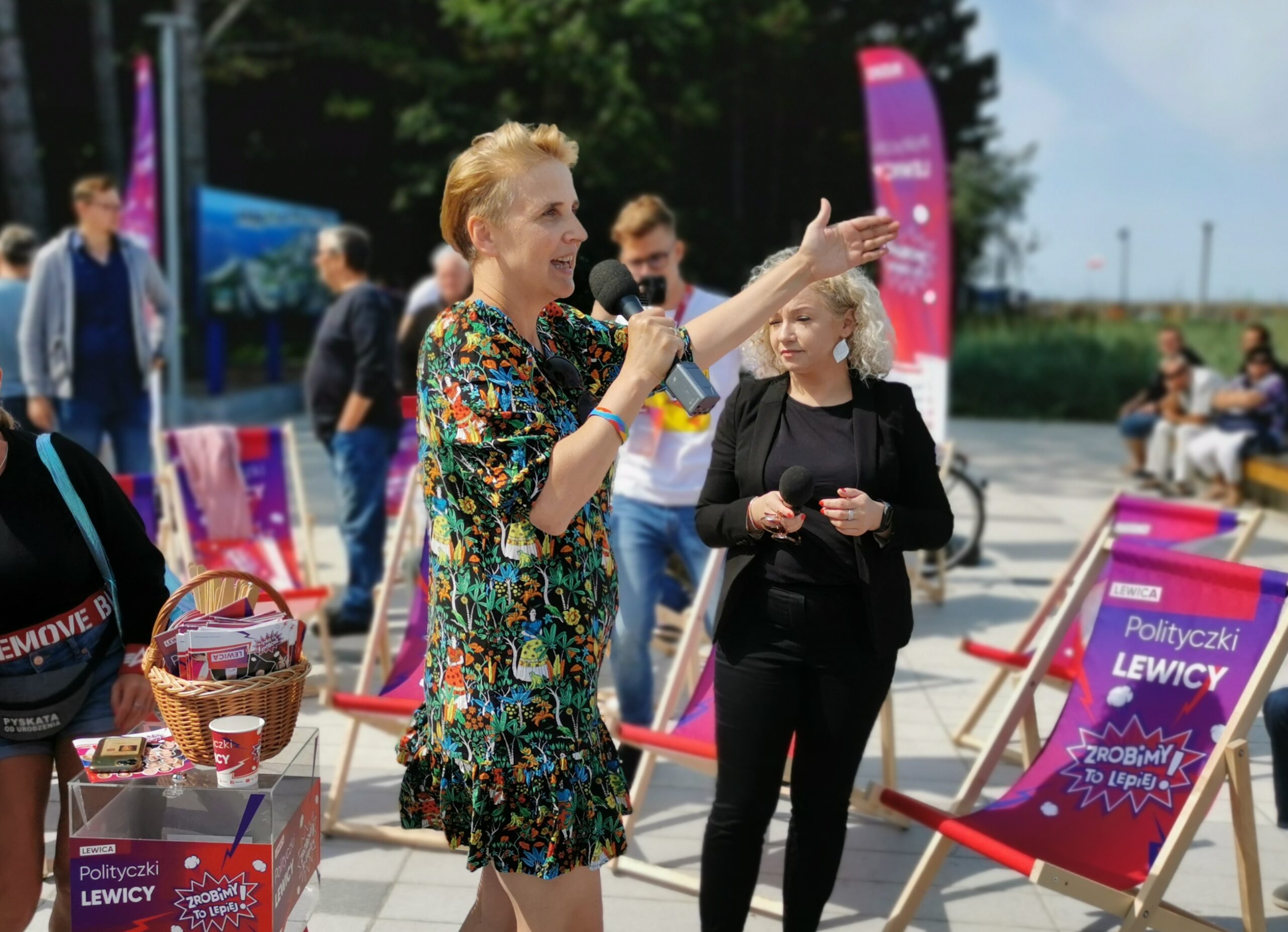 You are currently viewing Lewica jest kobietą? Posłanka Joanna Scheuring-Wielgus w Kołobrzegu: wysyłam temu panu dużo miłości!