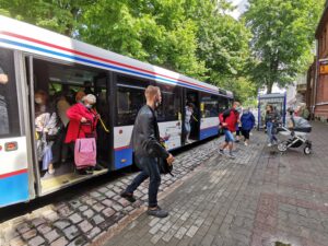 Read more about the article Jak płacić za bilety w miejskich autobusach w Kołobrzegu?
