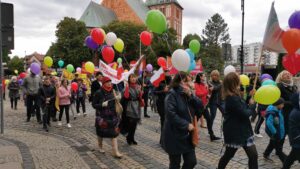 Read more about the article W niedzielę ulicami Kołobrzegu przeszedł Marsz dla Życia i Rodzin (ZDJĘCIA, WIDEO)