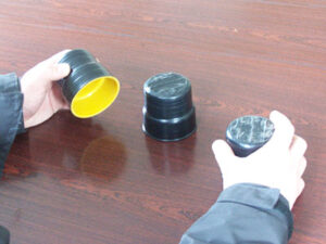 Read more about the article Policjanci zatrzymali mężczyznę, który namawiał do gry w trzy kubki