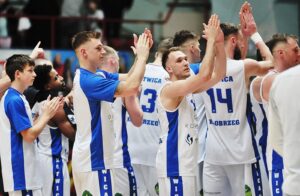 Read more about the article Sensation Kotwica z pierwszą przegraną w hali Milenium (relacja pomeczowa)