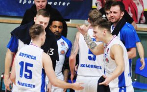 Read more about the article Starcie na szczycie w hali Milenium (zapowiedź meczu)