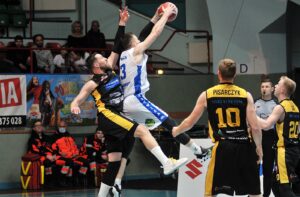 Read more about the article Nieudany wyjazd Sensation Kotwicy do Tych (relacja pomeczowa)