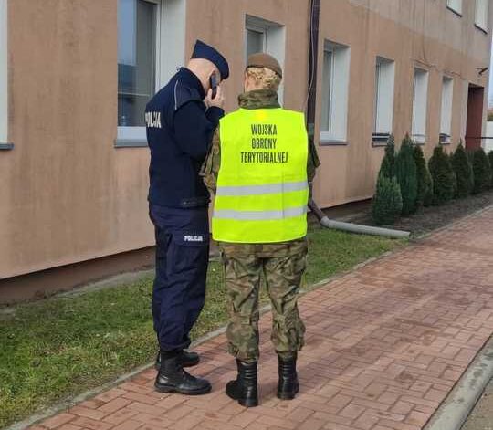 You are currently viewing Żołnierze WOT z Trzebiatowa wspierają kołobrzeską policję