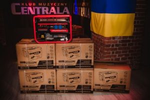 Read more about the article 5 agregatów wyśle klub Centrala do Ukrainy. To efekt ostatniego koncertu