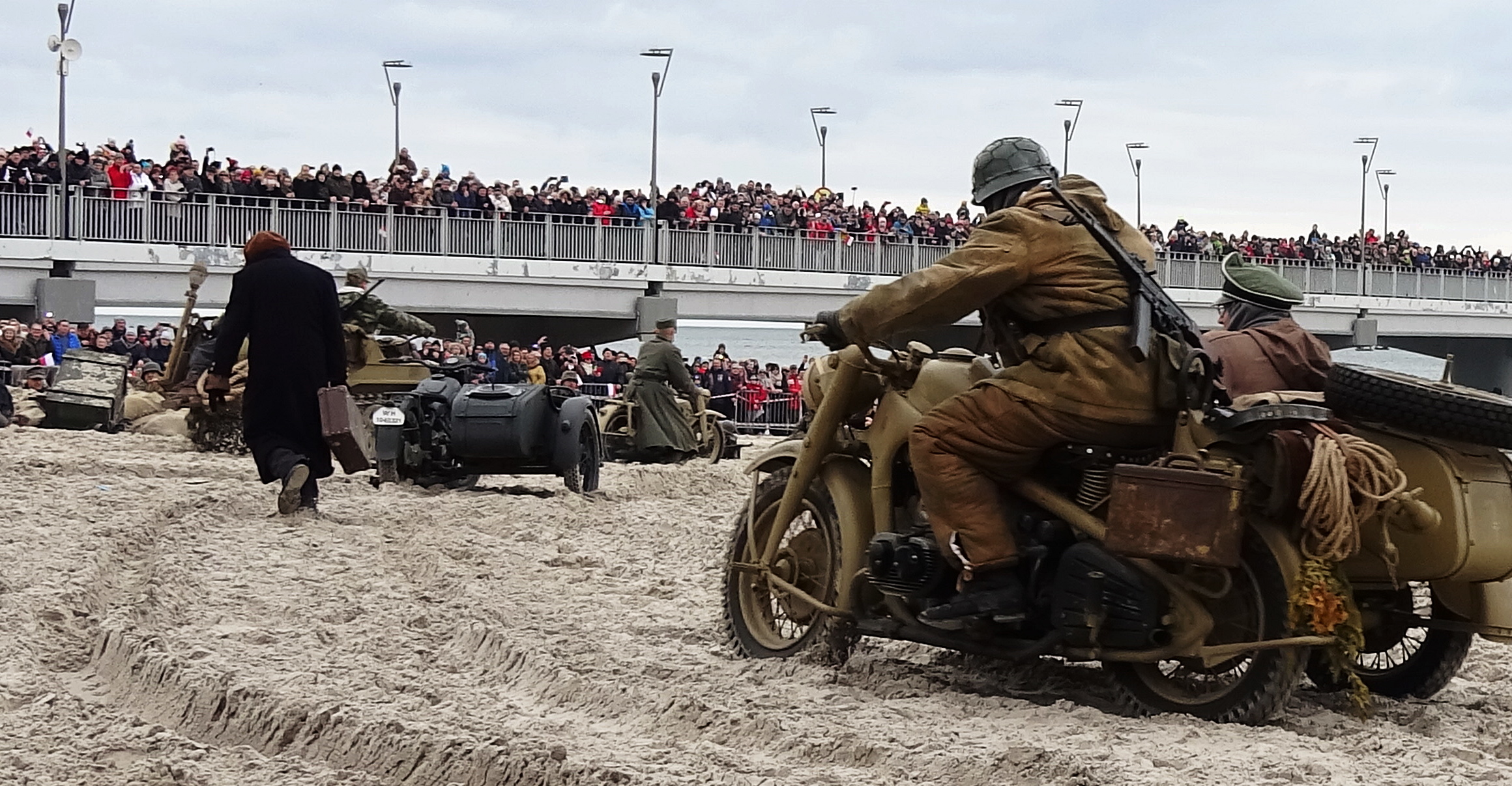 You are currently viewing Na plaży znowu będzie można zobaczyć wielkie widowisko historyczne „Bój o Kołobrzeg” (SZCZEGÓŁY)