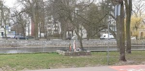 Read more about the article Czytelnicy pytają nas o krzyż przy ul. Rzecznej, który zniknął. Odpowiadamy, co się stało