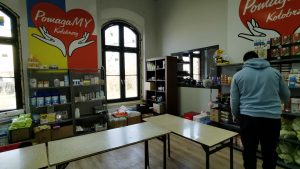 Read more about the article Nowa siedziba wolontariuszy grupy PomagaMY Kołobrzeg w budynku poczty (WIDEO)