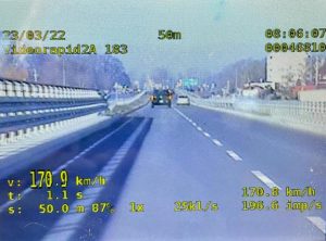 Read more about the article Ciężka noga, lżejszy portfel. Przekroczył prędkość o 90 km/h w terenie zabudowanym