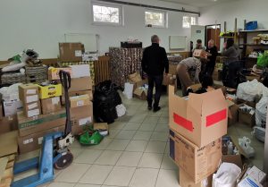 Read more about the article ZBIÓRKA DLA UCHODŹCÓW Z UKRAINY: Aktualna lista potrzebnych rzeczy