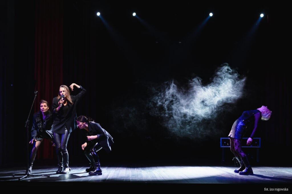 You are currently viewing 22 kwietnia, RCK, „KORA: falowanie i spadanie”, godz. 19, bilety 55 zł