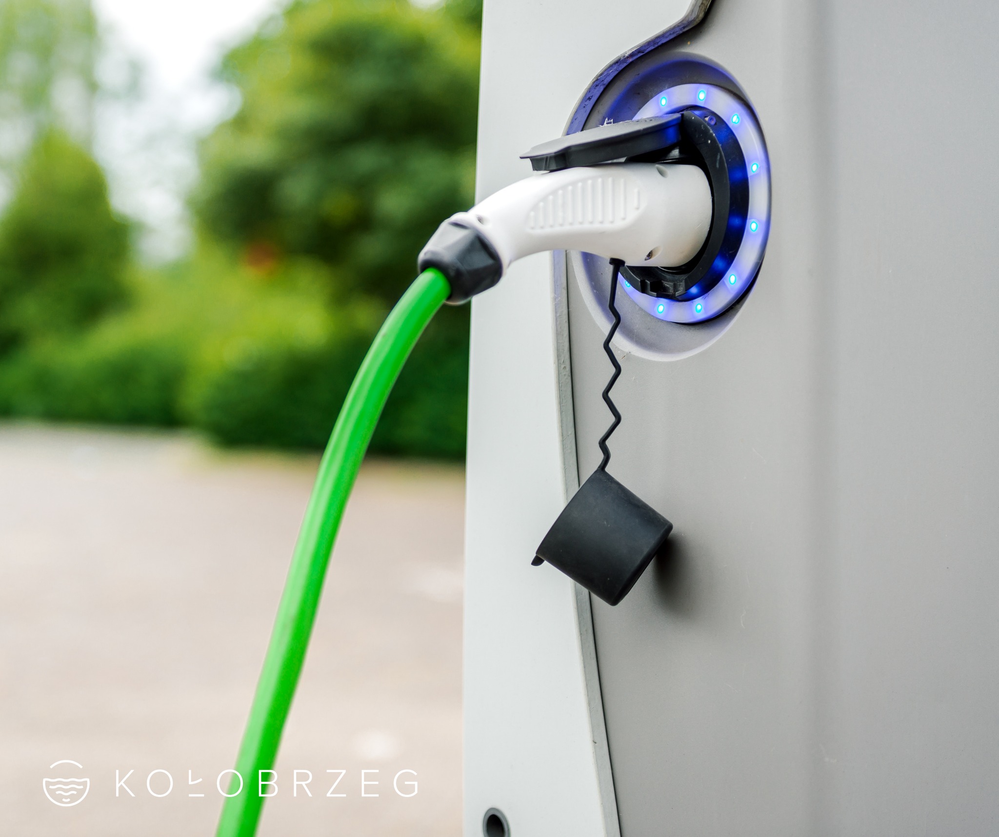 You are currently viewing W Kołobrzegu stanie siedem ładowarek do pojazdów elektrycznych. Przetarg rozstrzygnięty (LOKALIZACJE)