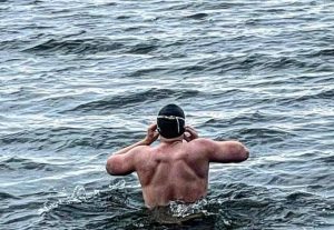 Read more about the article Polak chce przepłynąć Bałtyk wpław i ustanowić rekord Guinnessa. Start z Kołobrzegu