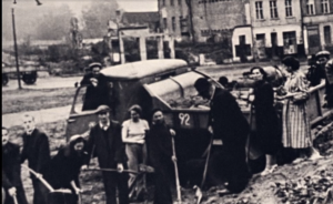 Read more about the article Filmowy powrót do Kołobrzegu lat 80-tych. Ciekawy film z archiwum Telewizji Polskiej