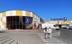 Read more about the article Czy duży parking przed E.Leclerc będzie płatny? Sprawdzamy