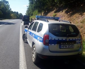 Read more about the article Policjanci złapali go jak prowadził auto bez uprawnień. Wezwany na komendę przyjechał… samochodem