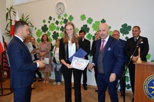 Read more about the article Kołobrzeska Izba Gospodarcza przyznała nagrody dla najzdolniejszych uczniów szkół średnich