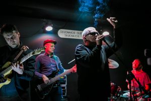 Read more about the article Świetliki wracają do Centrali. Zagrają tu koncert, oby tak brawurowy jak ostatnio!