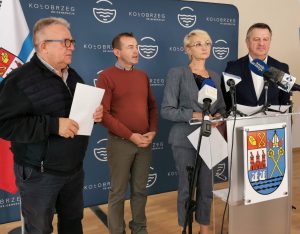 Read more about the article Miasto będzie handlować „tanim” węglem? Prezydent Kołobrzegu: to absurdalny pomysł