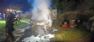 Read more about the article W nocy spłonął samochód dostawczy