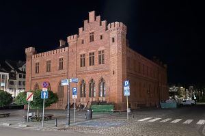 Read more about the article Tak gaśnie miasto: wyłączone iluminacje zabytków, molo, niektóre lampy