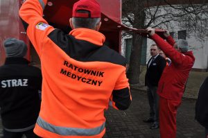 Read more about the article Pomoc dla Ukrainy od mieszkańców pow. kołobrzeskiego, m.in. 11 agregatów i 300 paczek żywnościowych