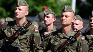 Read more about the article Trwa nabór na szkolenia w ramach Dobrowolnej Zasadniczej Służby Wojskowej. Tyle można zarobić w mundurze