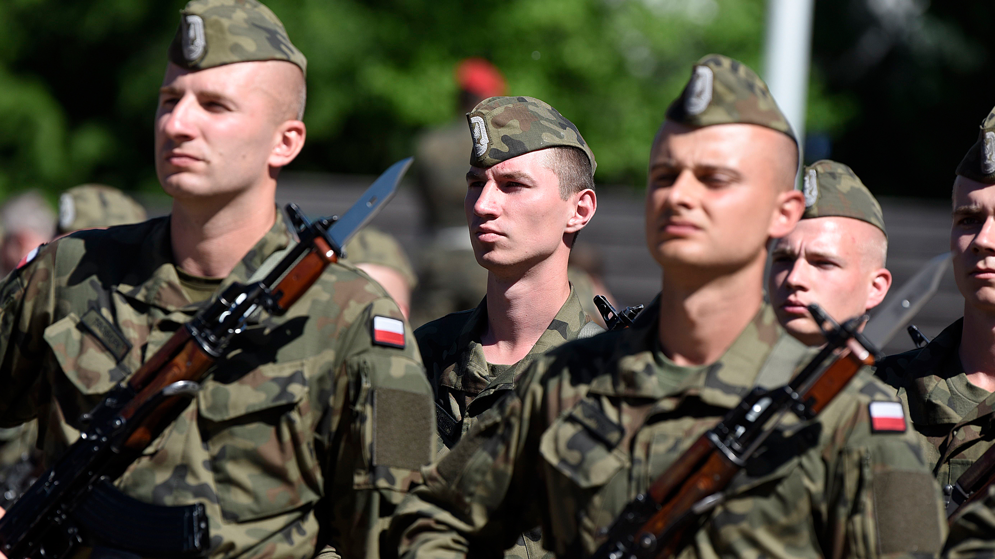 You are currently viewing Trwa nabór na szkolenia w ramach Dobrowolnej Zasadniczej Służby Wojskowej. Tyle można zarobić w mundurze