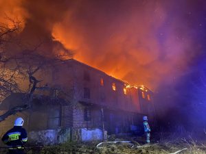 Read more about the article Pożar gorzelni w Trzyniku (ZDJĘCIA)