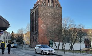 Read more about the article Remont baszty w końcu się rozpoczął. Miasto podpisało umowę z jego wykonawcą ponad dwa miesiące temu