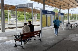 Read more about the article Wiosenna korekta rozkładu jazdy pociągów (plakaty stacyjne)