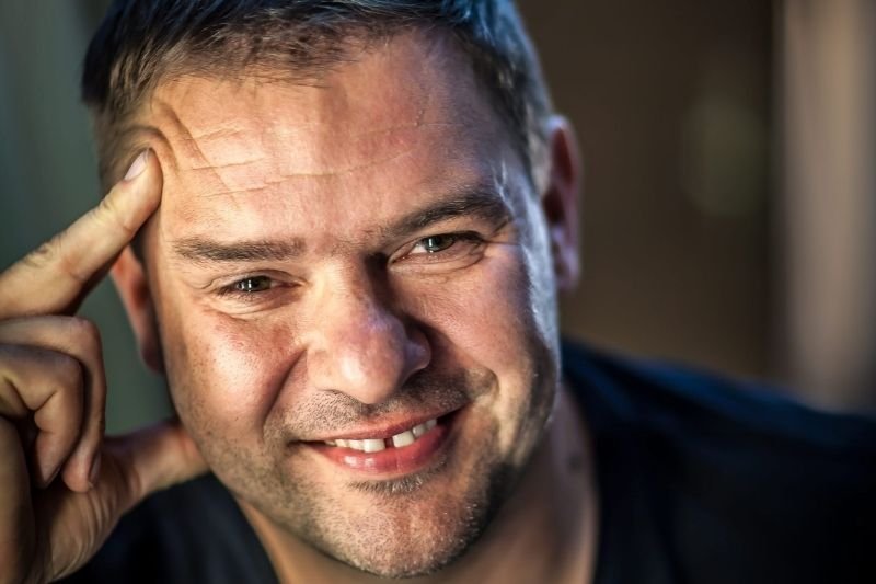 You are currently viewing Aktor Tomasz Karolak wystąpi w kołobrzeskim klubie Centrala