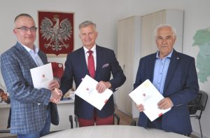 Read more about the article 300 tys. zł wsparcia z PO RYBY dla trzech przedsiębiorców z Kołobrzegu