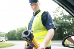 Read more about the article Obywatelskie zatrzymanie: wyprzedził auto jadące zygzakiem i zmusił pijanego kierowcę do zatrzymania