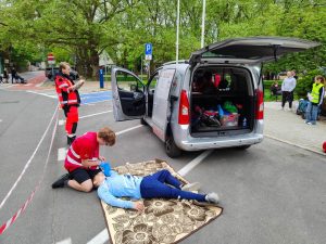 Read more about the article W udzielaniu pierwszej pomocy młodzi kołobrzeżanie okazali się bezkonkurencyjni. Teraz zmierzą się z najlepszymi w kraju