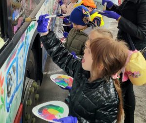 Read more about the article W Dzień Dziecka można więcej… autobusy Komunikacji Miejskiej całe pomalowane