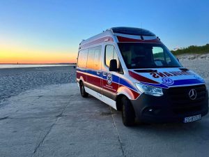 Read more about the article W Ustroniu Morskim latem będzie stacjonowała karetka z zespołem ratowników medycznych