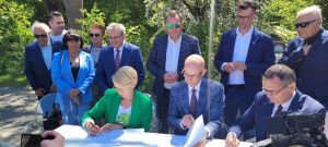 Read more about the article Miasto podpisało umowę na budowę parkingu wielopoziomowego (WIDEO)