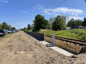 Read more about the article Na „Ogrodach” powstaje przystanek kolejowy (ZDJĘCIA)