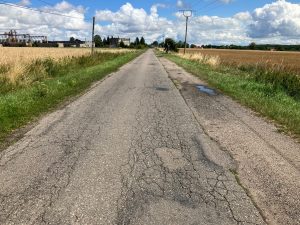 Read more about the article Powiat zabiega o dofinansowanie remontu trzech powiatowych dróg. Wartość inwestycji to ok. 8 mln zł