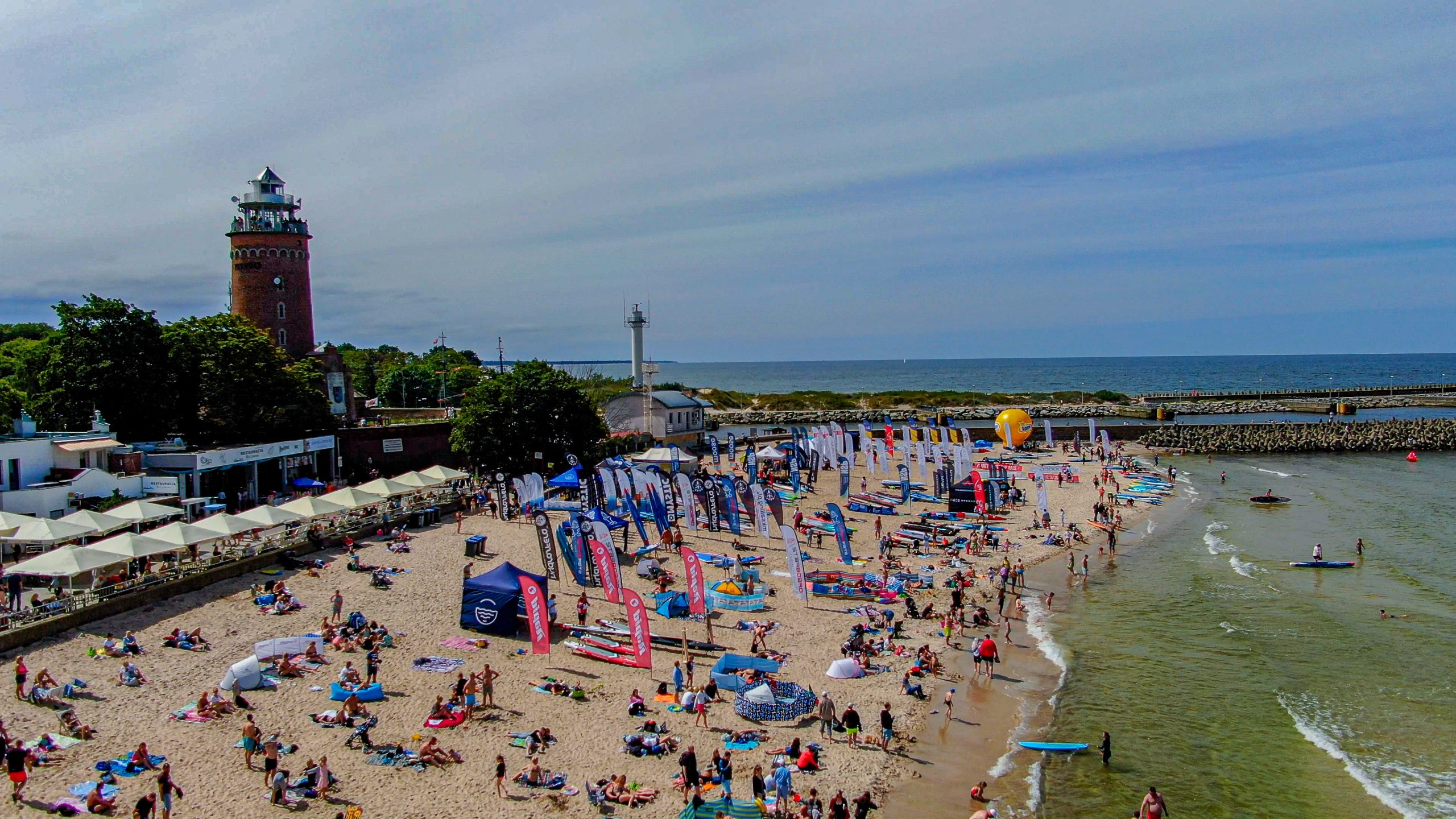 You are currently viewing Z Australii do Kołobrzegu? Tak, na międzynarodowe regaty Planet Baltic SUP Race (ZDJĘCIA)